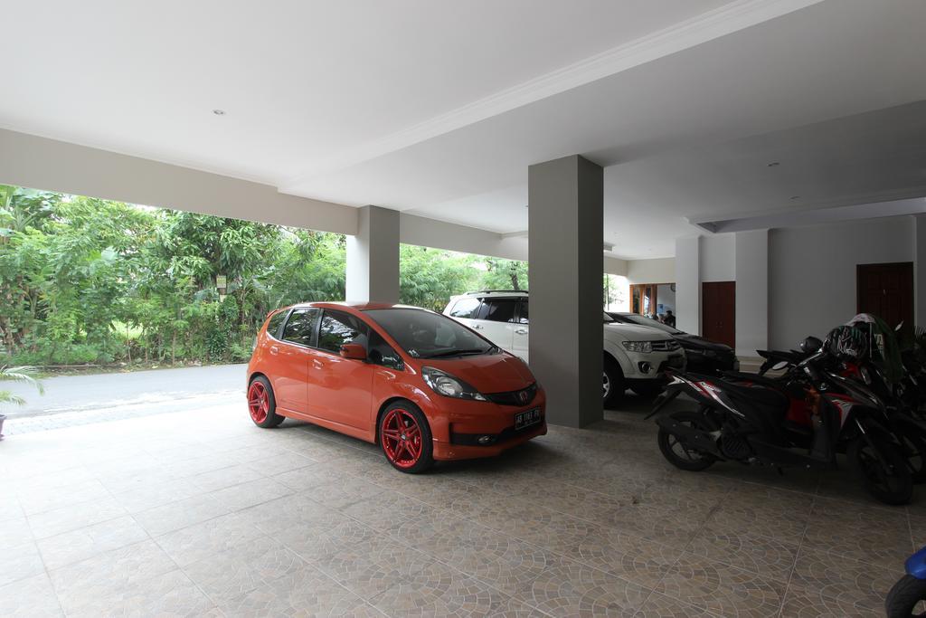 Reddoorz @ Plemburan Hotell Sleman  Exteriör bild